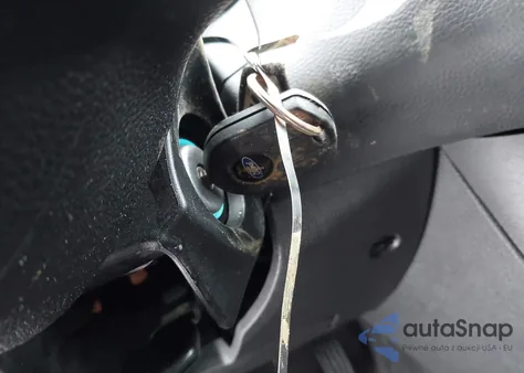 2018 Ford Focus Se z USA, uszkodzony, nr VIN 1FADP3K26JL330163